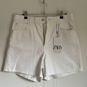 NWT Zara High Waisted Mom Shorts - White - Size 8